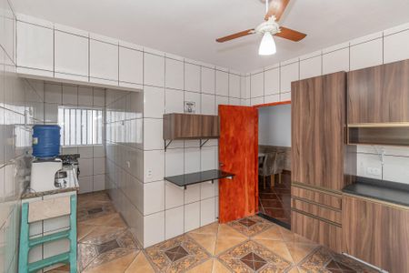 Casa para alugar com 300m², 3 quartos e 3 vagasCozinha 