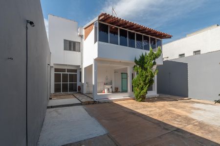 Casa para alugar com 300m², 3 quartos e 3 vagasQuintal