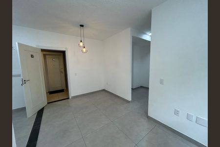 Apartamento à venda com 43m², 2 quartos e 1 vagaSala