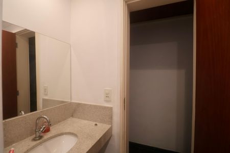 Apartamento para alugar com 126m², 4 quartos e 1 vaga Apartamento para alugar com 126m², 4 quartos e 1 vagaBanheiro Social