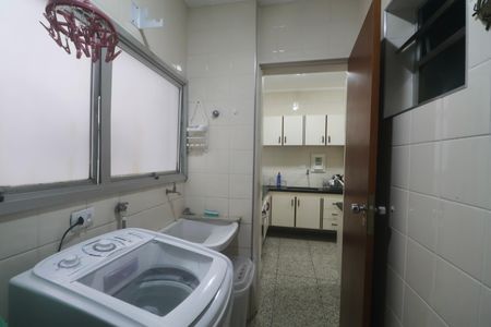 Apartamento para alugar com 126m², 4 quartos e 1 vaga Apartamento para alugar com 126m², 4 quartos e 1 vagaÁrea de Serviço