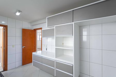 Apartamento para alugar com 156m², 4 quartos e 2 vagasCozinha
