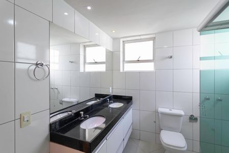 Apartamento para alugar com 156m², 4 quartos e 2 vagasBanheiro da suíte 2
