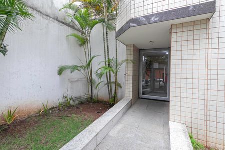Apartamento para alugar com 156m², 4 quartos e 2 vagasEntrada