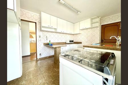 Apartamento à venda com 158m², 3 quartos e 1 vagaFoto 08