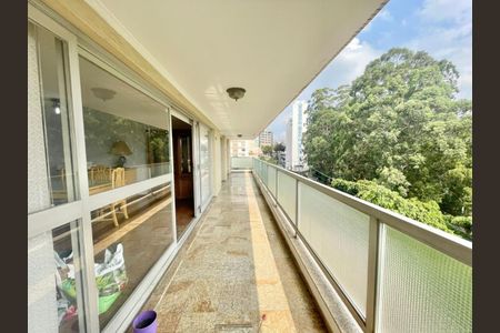 Apartamento à venda com 158m², 3 quartos e 1 vagaFoto 03