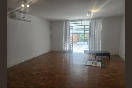 Casa à venda com 153m², 3 quartos e 2 vagas Casa à venda com 153m², 3 quartos e 2 vagasFoto 01