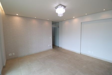 Apartamento para alugar com 89m², 3 quartos e 1 vagaSala