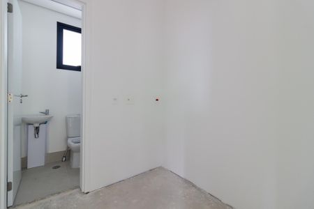 Apartamento à venda com 201m², 3 quartos e 3 vagas Apartamento à venda com 201m², 3 quartos e 3 vagasÁrea de Serviço