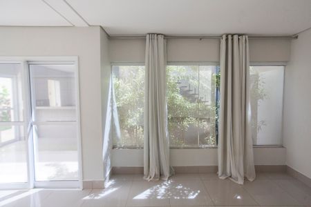 Casa de condomínio para alugar com 149m², 3 quartos e 2 vagasSala