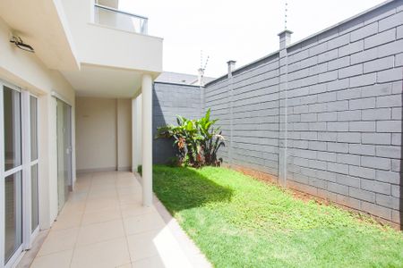 Casa de condomínio para alugar com 149m², 3 quartos e 2 vagasQuintal