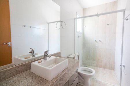 Casa de condomínio para alugar com 149m², 3 quartos e 2 vagasBanheiro da Suite 1