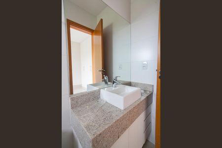 Casa de condomínio para alugar com 149m², 3 quartos e 2 vagasBanheiro da Suite 2