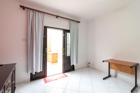 Casa para alugar com 230m², 4 quartos e 4 vagasQuarto 4