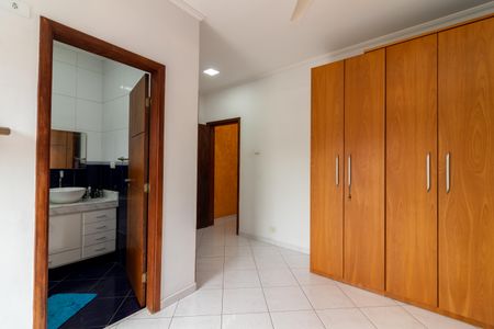 Casa para alugar com 230m², 4 quartos e 4 vagasSuíte 2