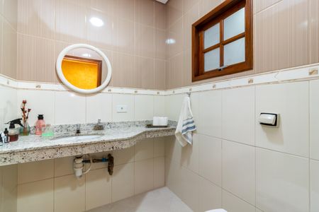 Casa para alugar com 230m², 4 quartos e 4 vagasLavabo