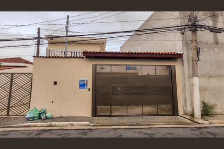 Casa para alugar com 230m², 4 quartos e 4 vagasFachada