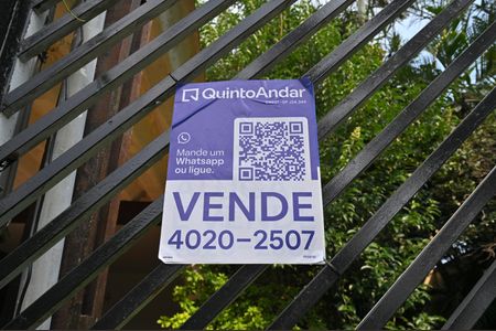 Casa à venda com 400m², 3 quartos e 2 vagasPlaquinha de Venda Instalada 18-03-2026 - Cod:PKSB-80