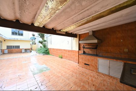 Casa à venda com 400m², 3 quartos e 2 vagasQuintal