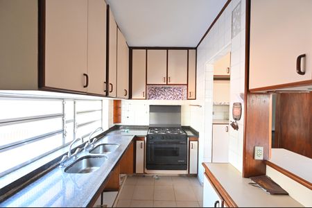 Casa à venda com 400m², 3 quartos e 2 vagasCozinha