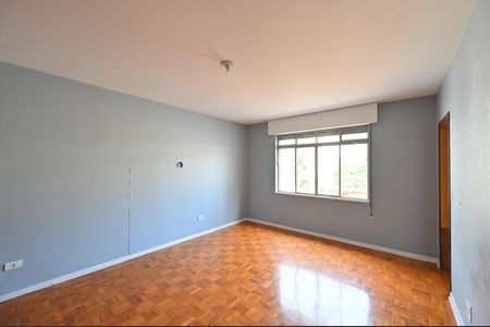 Casa à venda com 400m², 3 quartos e 2 vagasSuíte