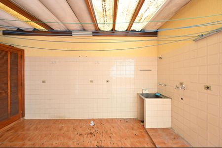 Casa à venda com 400m², 3 quartos e 2 vagasLavanderia