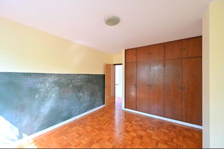 Casa à venda com 400m², 3 quartos e 2 vagasQuarto 3