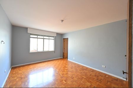 Casa à venda com 400m², 3 quartos e 2 vagasSuíte