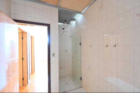 Casa à venda com 400m², 3 quartos e 2 vagasBanheiro Social