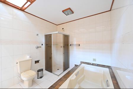 Casa à venda com 400m², 3 quartos e 2 vagasBanheiro da Suíte