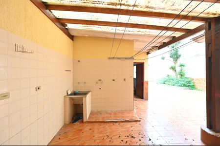 Casa à venda com 400m², 3 quartos e 2 vagasLavanderia