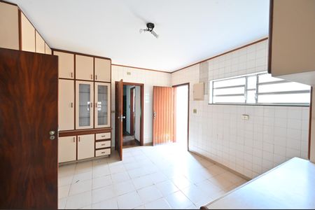 Casa à venda com 400m², 3 quartos e 2 vagasCozinha