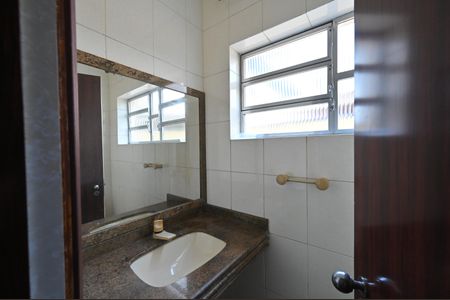 Casa à venda com 400m², 3 quartos e 2 vagasLavabo
