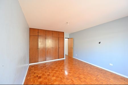 Casa à venda com 400m², 3 quartos e 2 vagasSuíte