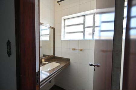Casa à venda com 400m², 3 quartos e 2 vagasLavabo