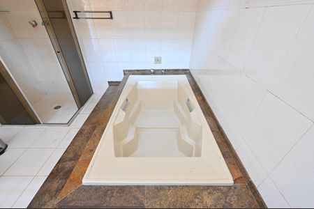 Casa à venda com 400m², 3 quartos e 2 vagasBanheiro da Suíte