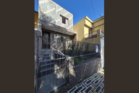 Casa para alugar com 150m², 2 quartos e sem vaga Casa para alugar com 150m², 2 quartos e sem vagaFachada