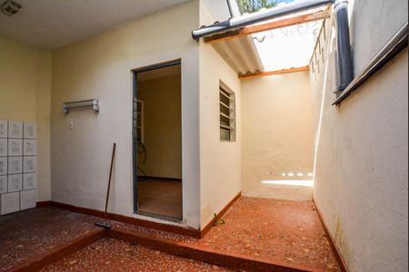 Casa para alugar com 150m², 2 quartos e sem vaga Casa para alugar com 150m², 2 quartos e sem vagaQuintal