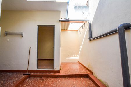 Casa para alugar com 150m², 2 quartos e sem vaga Casa para alugar com 150m², 2 quartos e sem vagaQuintal
