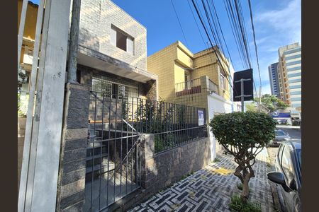 Casa para alugar com 150m², 2 quartos e sem vaga Casa para alugar com 150m², 2 quartos e sem vagaFachada