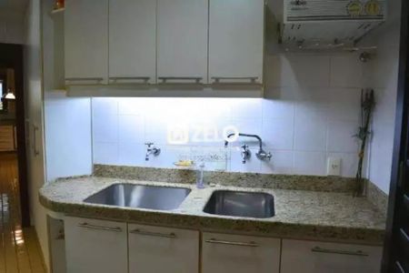 Casa à venda com 229m², 3 quartos e 2 vagasFoto 09