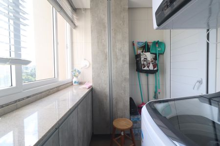 Apartamento à venda com 96m², 2 quartos e 2 vagasLavanderia