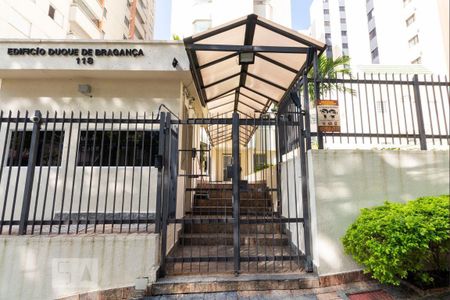 Apartamento para alugar com 76m², 3 quartos e 2 vagasFachada