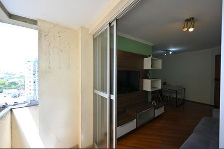 Apartamento para alugar com 76m², 3 quartos e 2 vagasVaranda