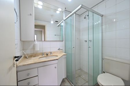 Apartamento para alugar com 76m², 3 quartos e 2 vagasBanheiro Social