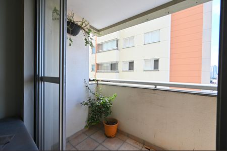 Varanda de apartamento para alugar com 3 quartos, 76m² em Chácara Inglesa, São Paulo
