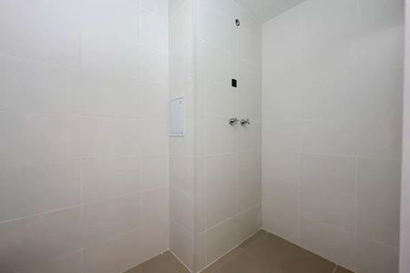 Banheiro de kitnet/studio para alugar com 1 quarto, 25m² em Vila Mariana, São Paulo