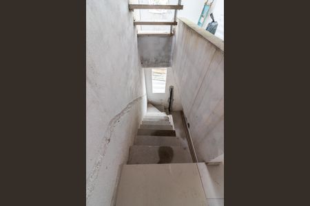 Casa para alugar com 45m², 2 quartos e sem vagaEscada de Entrada