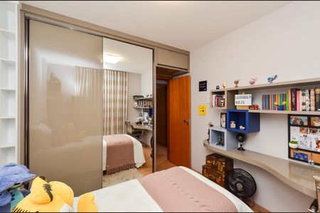 Apartamento à venda com 88m², 3 quartos e 2 vagasQuarto 2