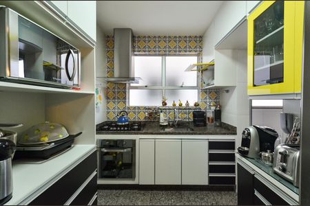 Apartamento à venda com 88m², 3 quartos e 2 vagasCozinha